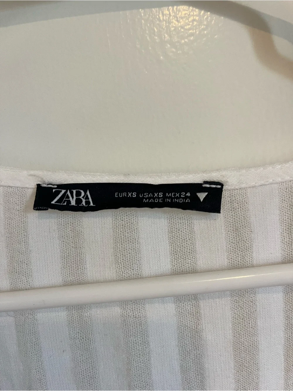 Zara White Cropped V-Neck Smocked Peasant Blouse